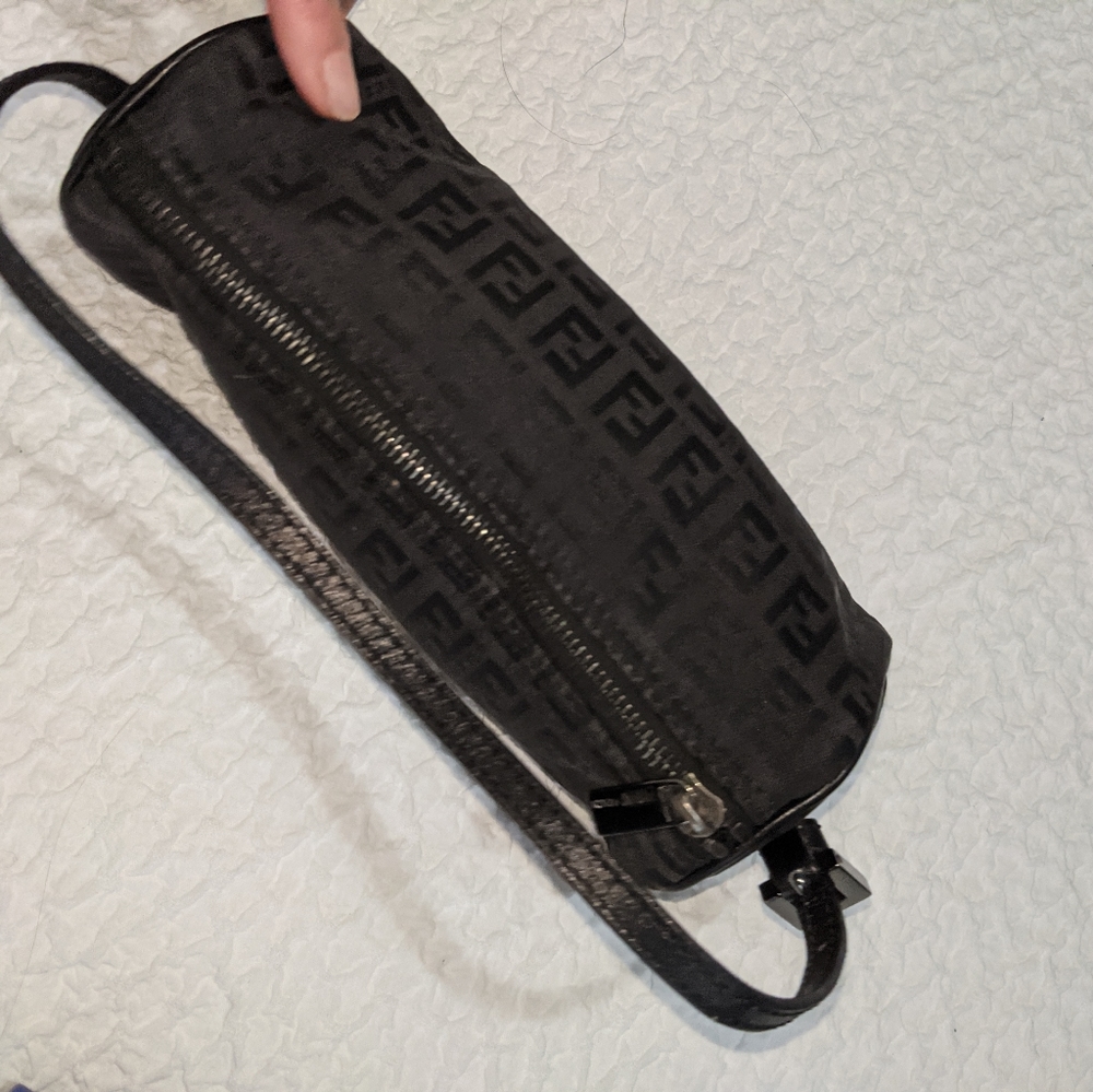 Fendi - Picture 6 of 7